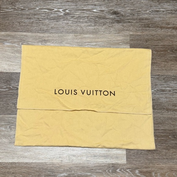Louis Vuitton large dust bag - Picture 1 of 3
